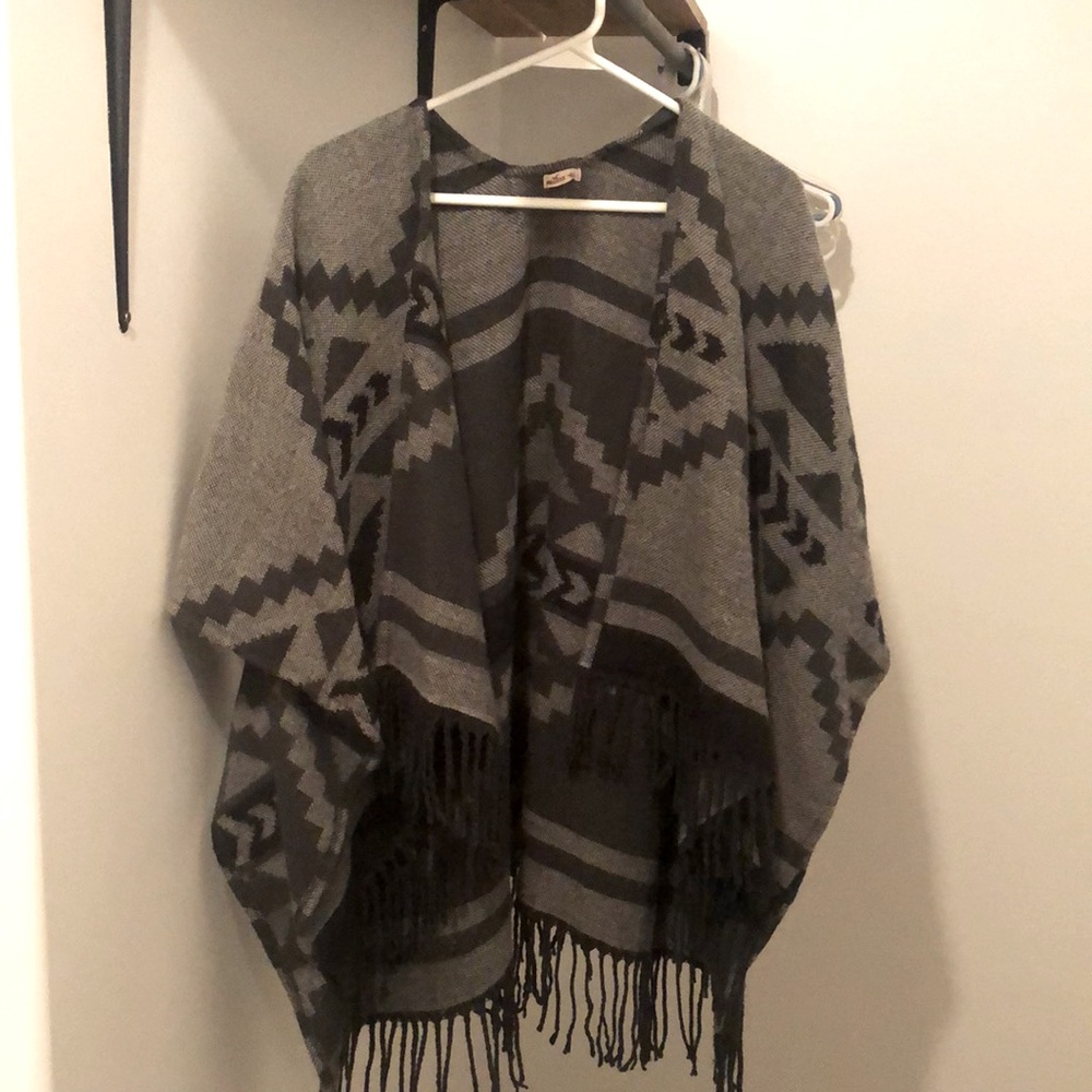Hollister Shawl aztec
